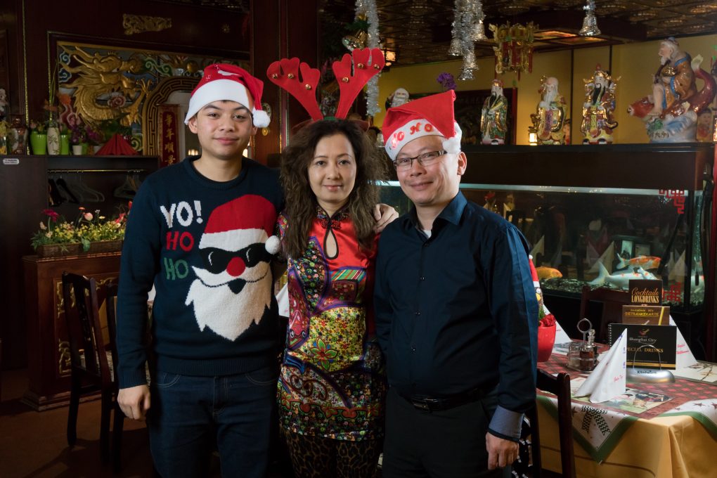 Weihnachtsfoto Familie Dinh 2017